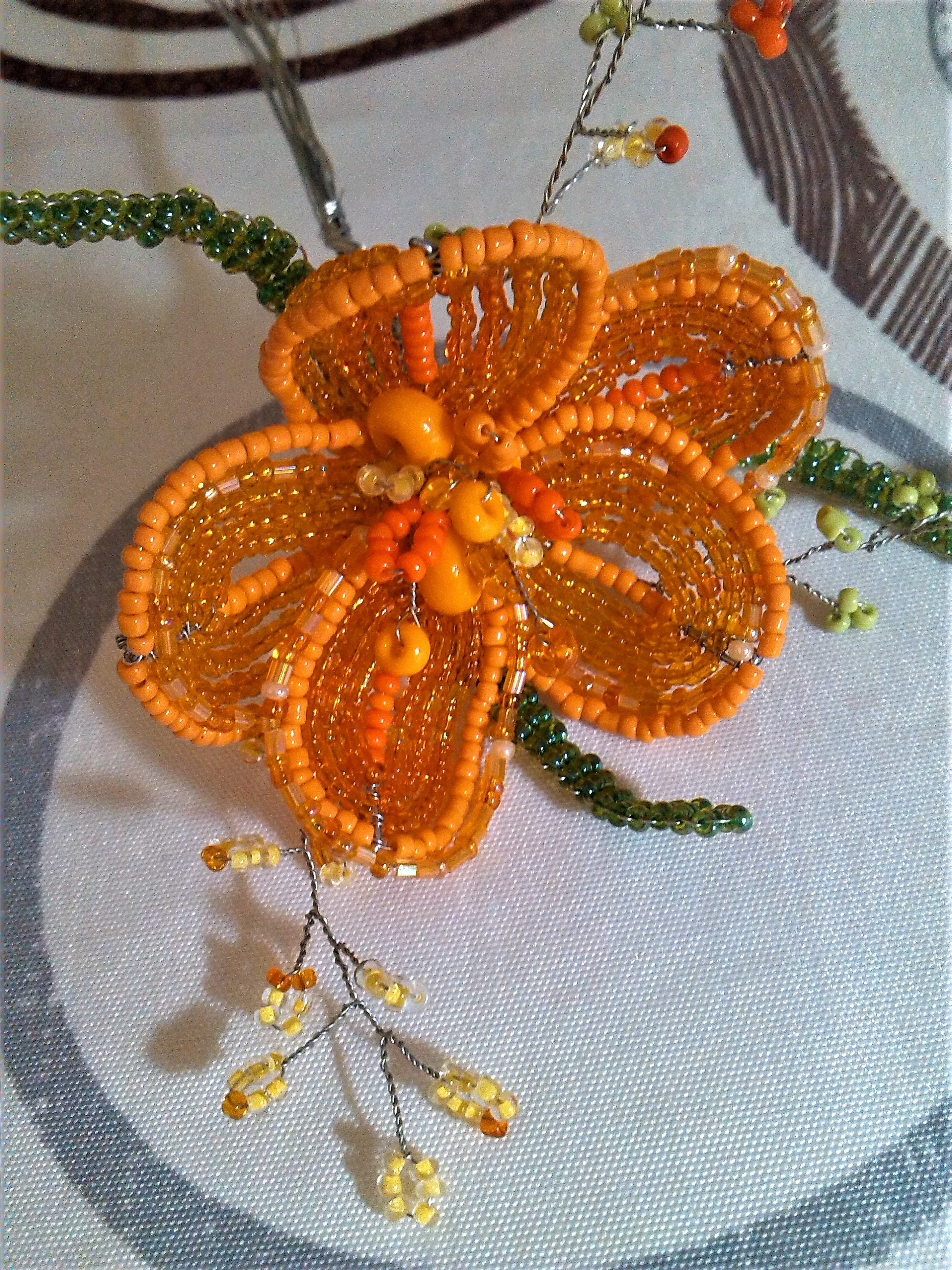 Fleur en Perles, Fleur Rose ou Orange, Idée Cadeau, Cadeau Femme, Cadeau Perles, Fait Main, Fleur de