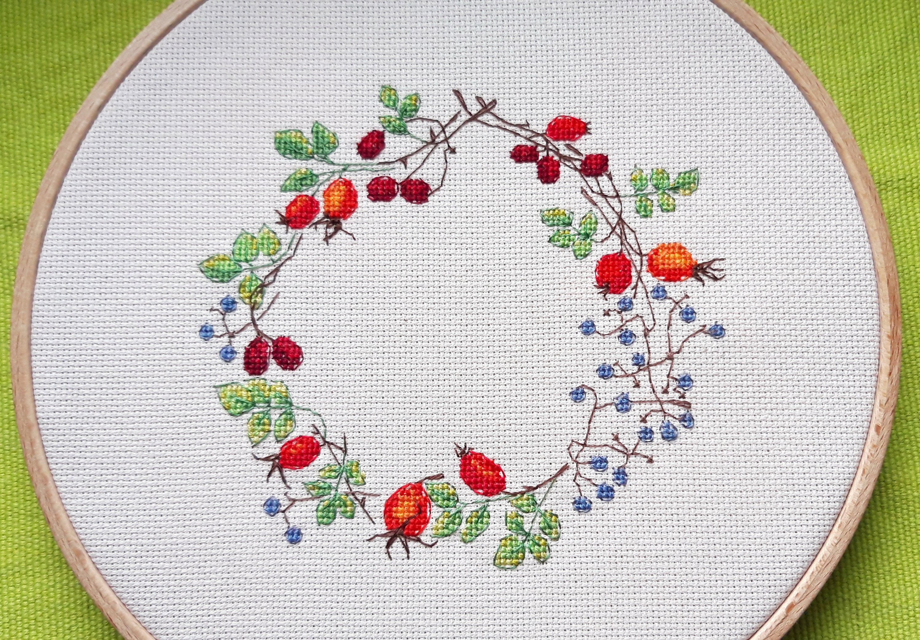 Rosehip Berry Wreath Cross Stitch Pattern Autumn Wreath Dog Etsy