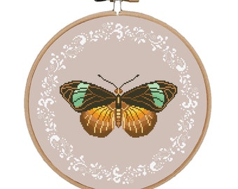 Vintage Schmetterling Kreuzstichmuster: Insekt Design (PDF Muster)