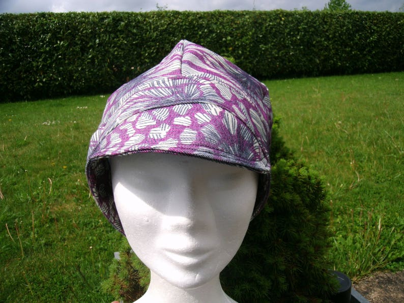 Casquette gavroche extensible à motif violine gris. image 5