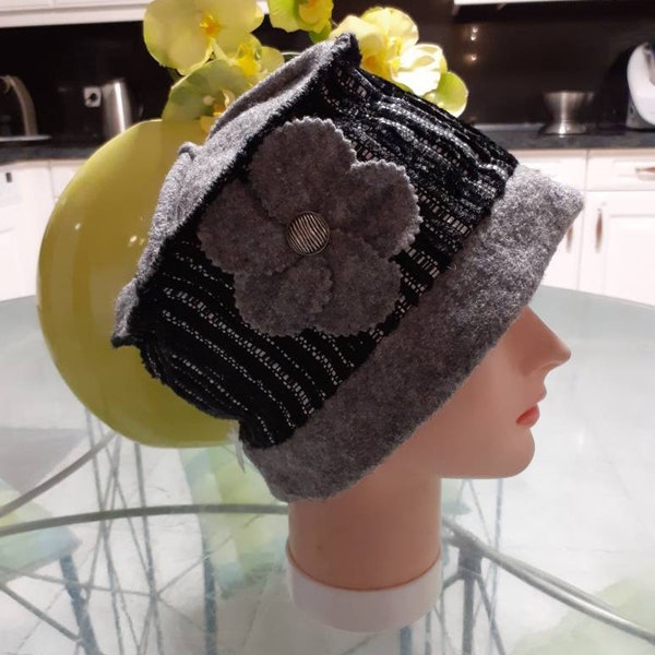 Toque, bonnet, chapeau femme noir et gris.