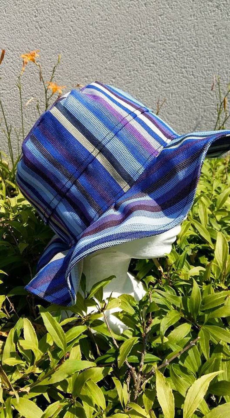 Capeline, Chapeau multicolore, tissu imperméable image 5