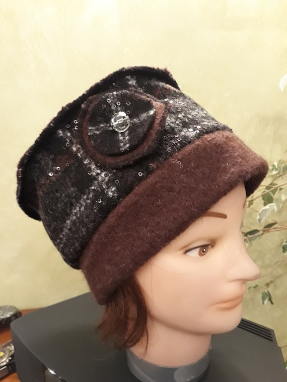 Toque, Bonnet, Women display picture 1