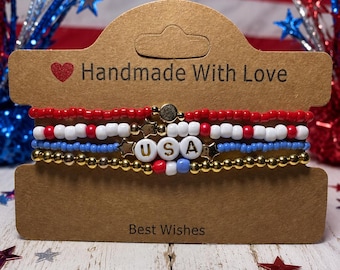 Patriottische VS-armbandstapel | Rood-witte en blauwe kralenarmbandenset | Handgemaakte Fourth of July-sieraden | Americana zomercadeau