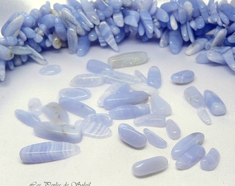 50 veritables  perles naturelles pepites agate bleue ciel 4-7 mm.