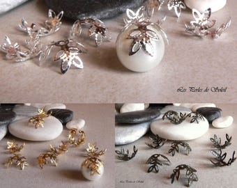 25 caps coppe fiori 3 petali filigranati in metallo colore argento diam 14 mm