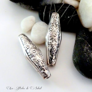 2 pearls in diamond metal carved pattern antique silver 10x32mm,