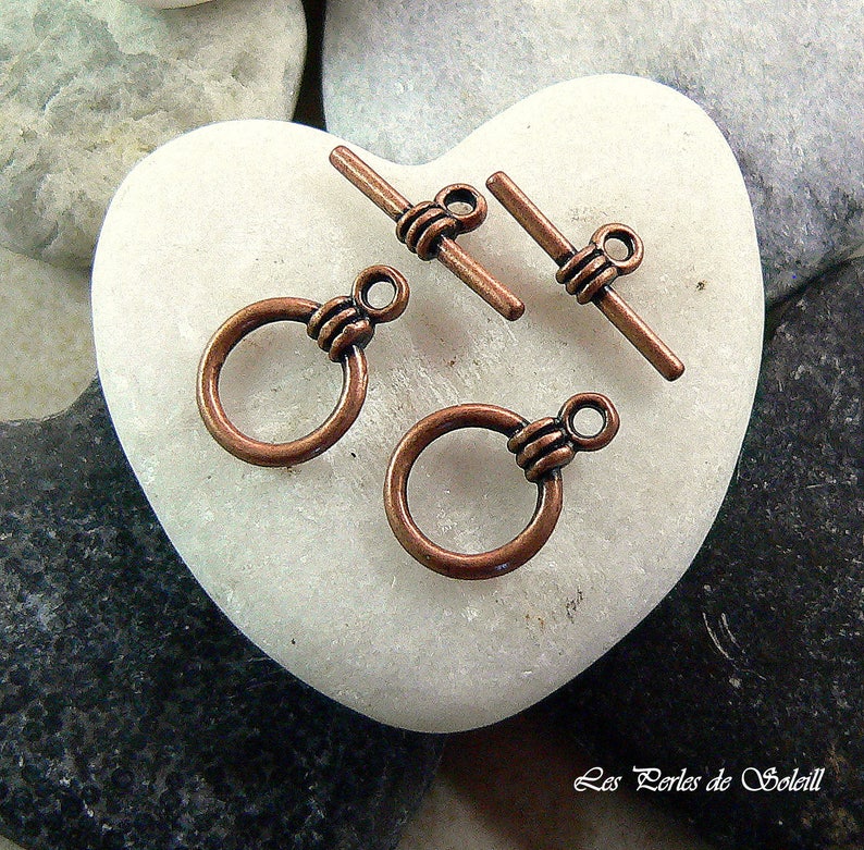 Small round toggle clasps metal copper antique 15 x 11 mm
