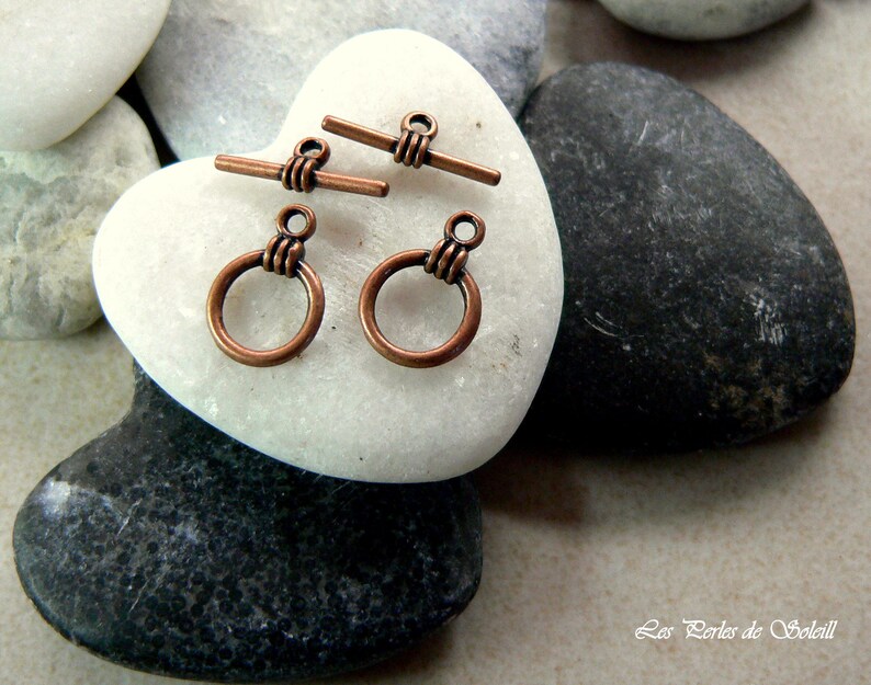 Small round toggle clasps metal copper antique 15 x 11 mm