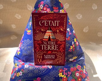 Reading pillow - book wedge - gift - tablet stand