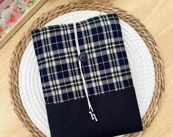 Booksleeve - book pouch - book cover - flowers