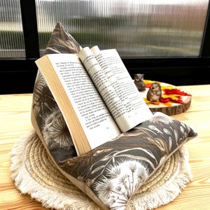 Reading cushion - book wedge - reader gift - tablet holder