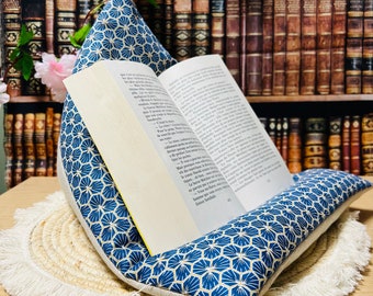 Reading pillow - book wedge - gift - tablet stand