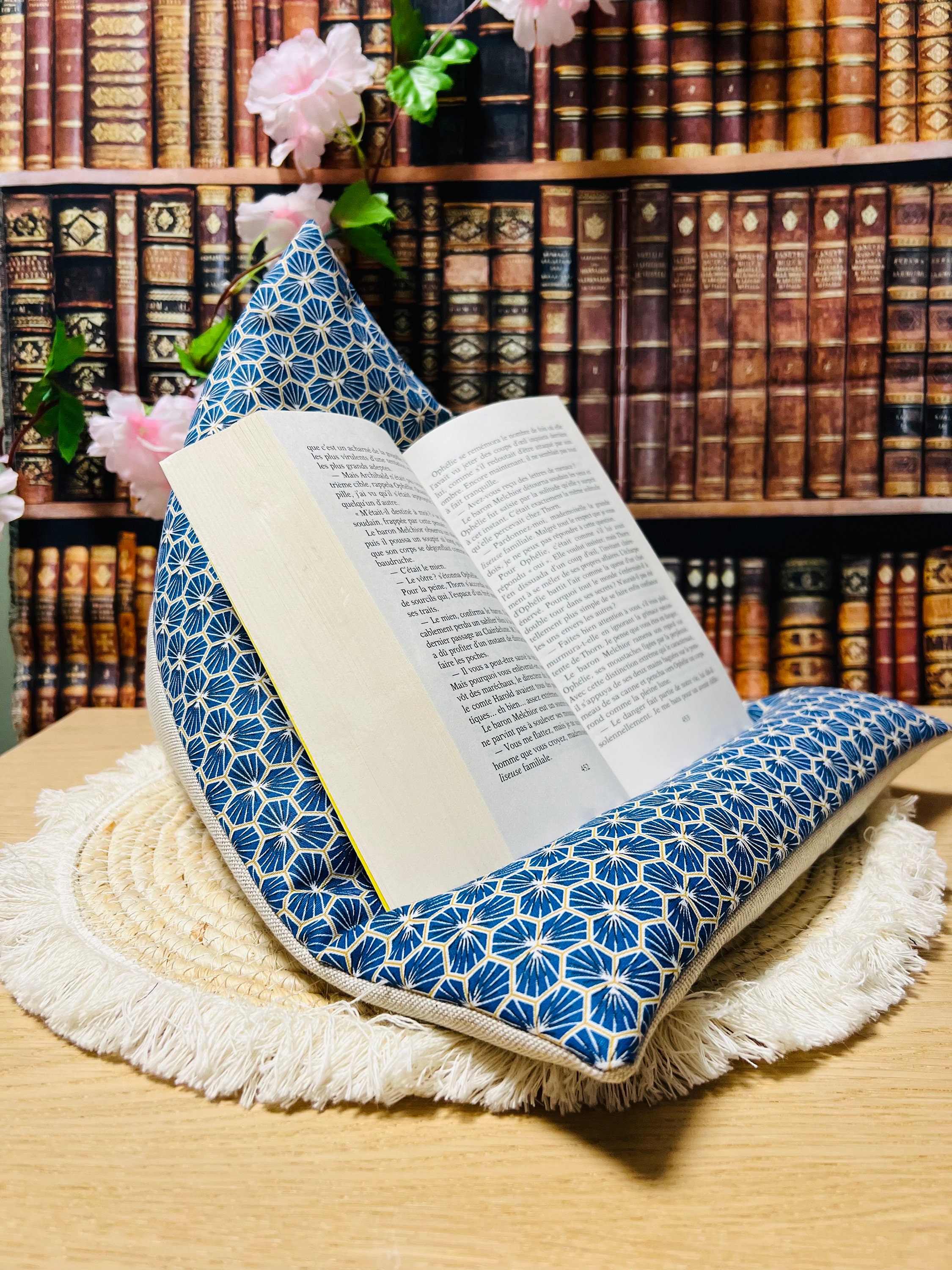 4 Immagini Di Simpatici Gattini Di Animali Domestici Con Grandi Occhi,  Simpatica Foto Di Gatto Meme, Gatto, Carino Immagine di sfondo per il  download gratuito, image size:2250x3000