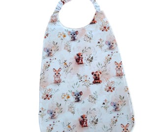 Babero elástico para preescolares "Pequeño Mapache", babero de tirador para la independencia infantil, servilleta elástica con estampado de animales del bosque