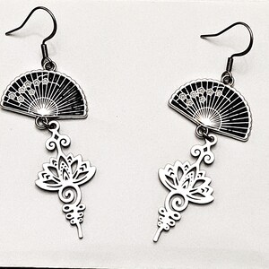 Boucles d&#39;oreilles de style asiatique