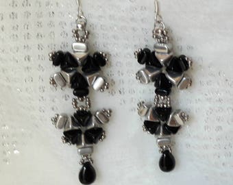 Boucles d'oreille "CHRYS"  avec perles en verre noir et argent