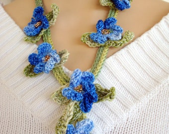 spring necklace  collier fleurs d'amandiers bleues fait main