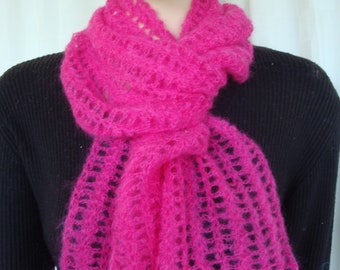 fuchsia scarf écharpe au crochet mohair et soie fuchsia fait main