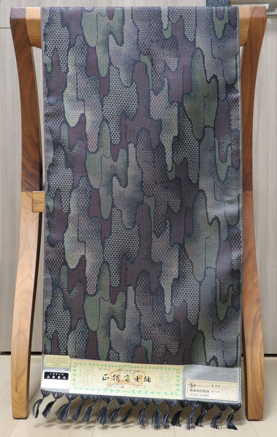 Vintage Silk Oisih Tsumugi Kimono Whole Bolt 13.549 Yards Vintage Silk Oisih Tsumugi Kimono Whole Bolt 13.549 Yards