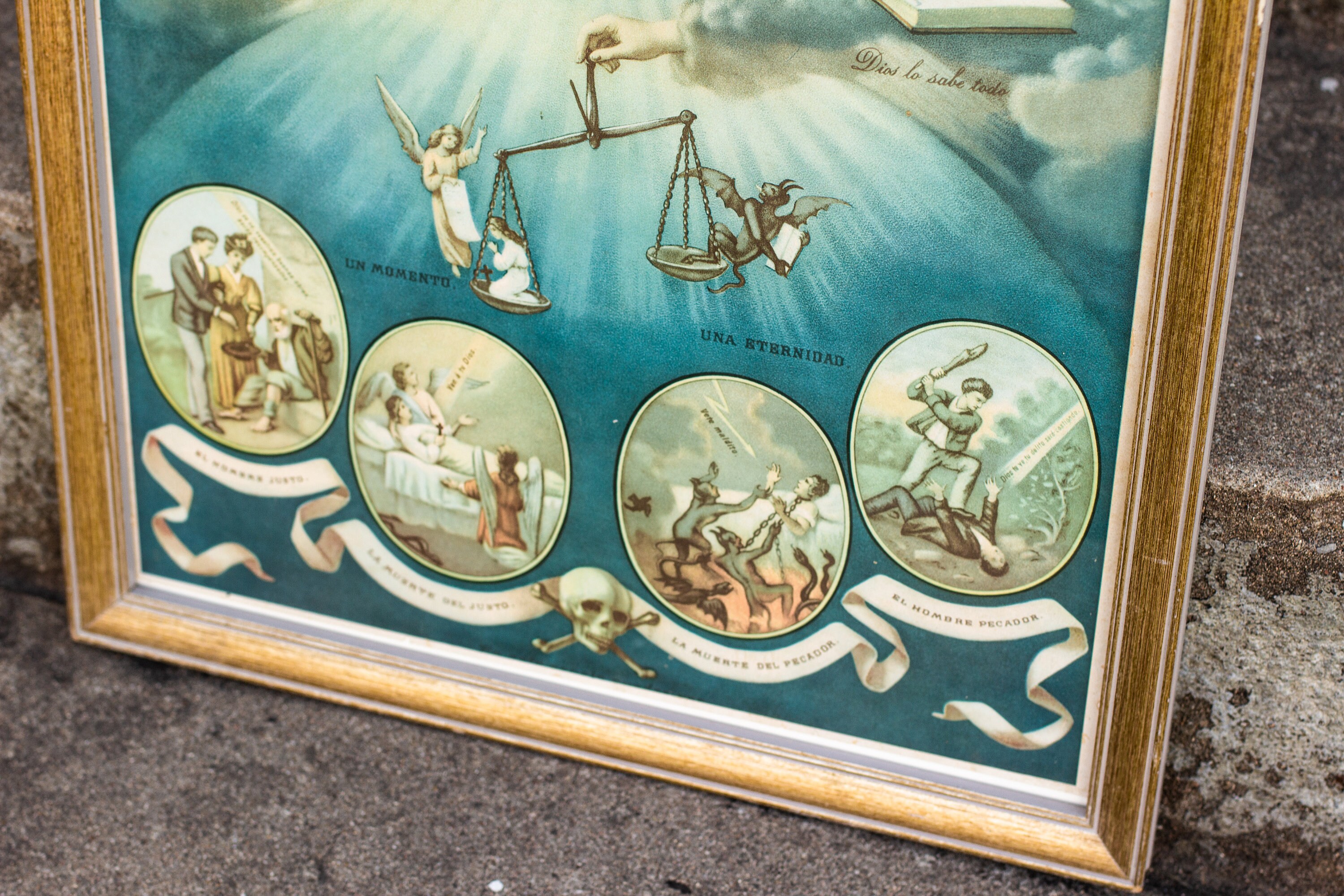 Early 1900's La Omnipresencia De Dios Lithograph With Gilded Wooden