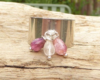 Anillo de turmalina rosa y plata de ley 925, anillo ancho ajustable de plata maciza y charms de gota de piedra rosa