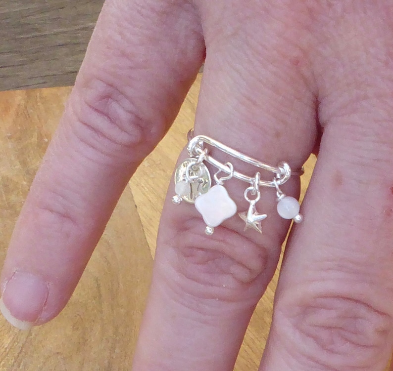 anillo ajustable de plata 925 y dijes de nácar anillo de plata fina colgantes de nácar de tamaño ajustable imagen 3