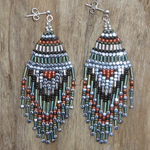 Boucles d'oreilles Navajo perles tissées,boucles d'oreilles pendantes style amérindien rouges et vertes,ethnique bohème image 1