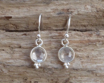 Boucles d'oreilles argent 925 et cristal de roche, petites boucles d'oreilles pierres serties transparentes et argent sterling
