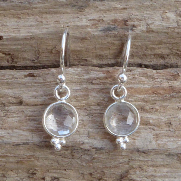 Boucles d'oreilles argent 925 et cristal de roche, petites boucles d'oreilles pierres serties transparentes et argent sterling