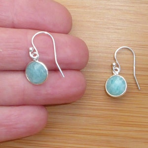 Boucles d'oreilles amazonite et argent 925, petites boucles d'oreilles argent sterling breloques rondes pierre verte image 4