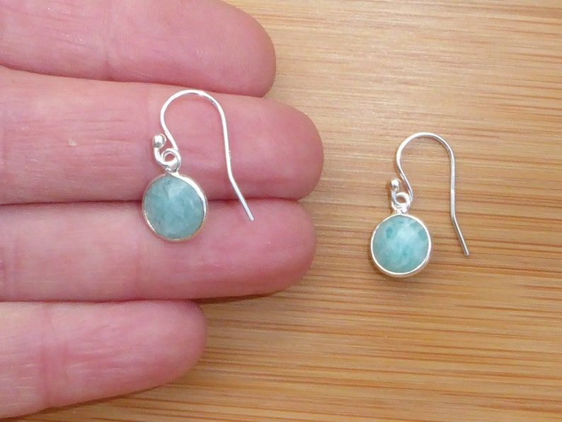 Boucles d'oreilles amazonite et argent 925, petites boucles d'oreilles argent sterling breloques rondes pierre verte image 4