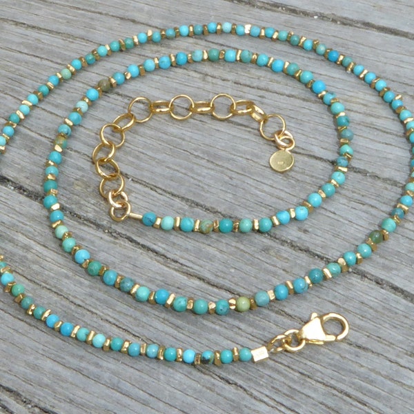 Collier turquoises et vermeil, ras de cou perles turquoises véritables et plaqué or, fin collier petites pierres turquoises