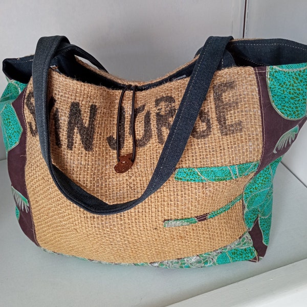 Sac toile de jute et jean avec du wax ,réversible ,recyclage ,denim