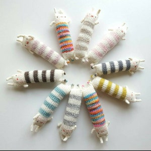 Cat toys - Knitted kicker toy with Organic catnip