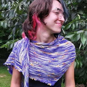 Vincent&#39;s Irises Shawl - Digital Knitting Pattern