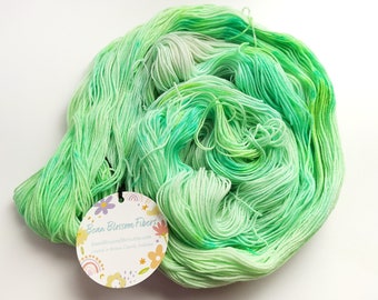 String Beans Sock Yarn - Radioactive Seafoam