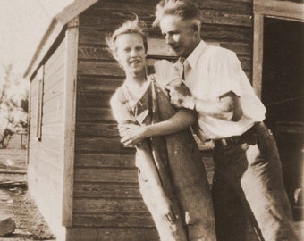 c1930s Snapshot “Lean In” Father Horsing Around With Teenage Daughter In Overalls