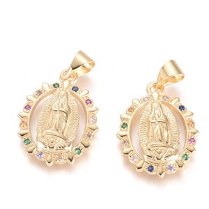 Vierge Marie =Pendentif Plaqué Longue Dorée Serti de Strass 20 x 15 x 3 mm ,Trou 5 x 3 mm