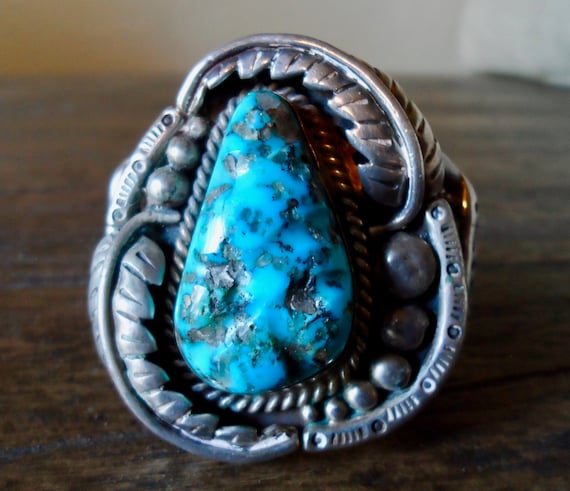 Huge Thicker Vintage Native American Navajo Teardrop Coral Sterling Silver Ring Old Huge Thicker Vintage Native American Navajo Teardrop Coral Sterling Silver Ring Old