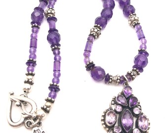 Collar de amatista y plata esterlina con gemas preciosas de Leo Feeney