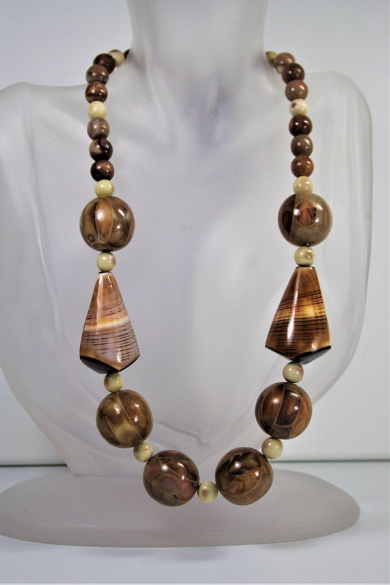 Vintage Marble Lucite Beaded Necklace - image 4