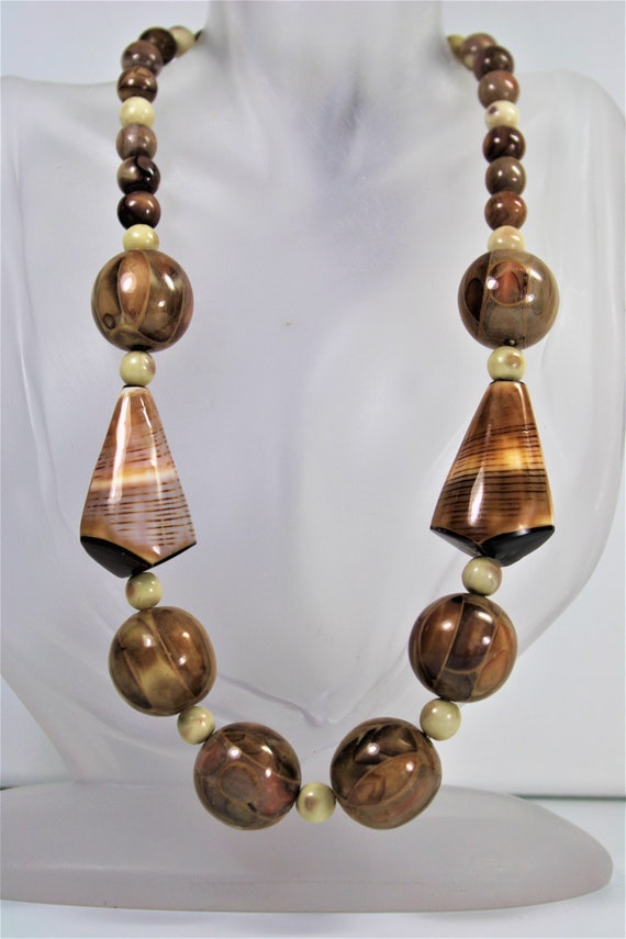 Vintage Marble Lucite Beaded Necklace - image 1