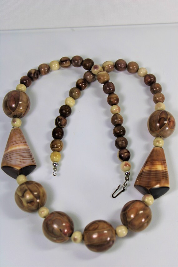 Vintage Marble Lucite Beaded Necklace - image 5