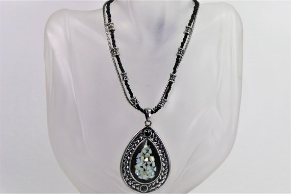 Vintage Laura Ashley Teardrop Pendant Necklace - image 5