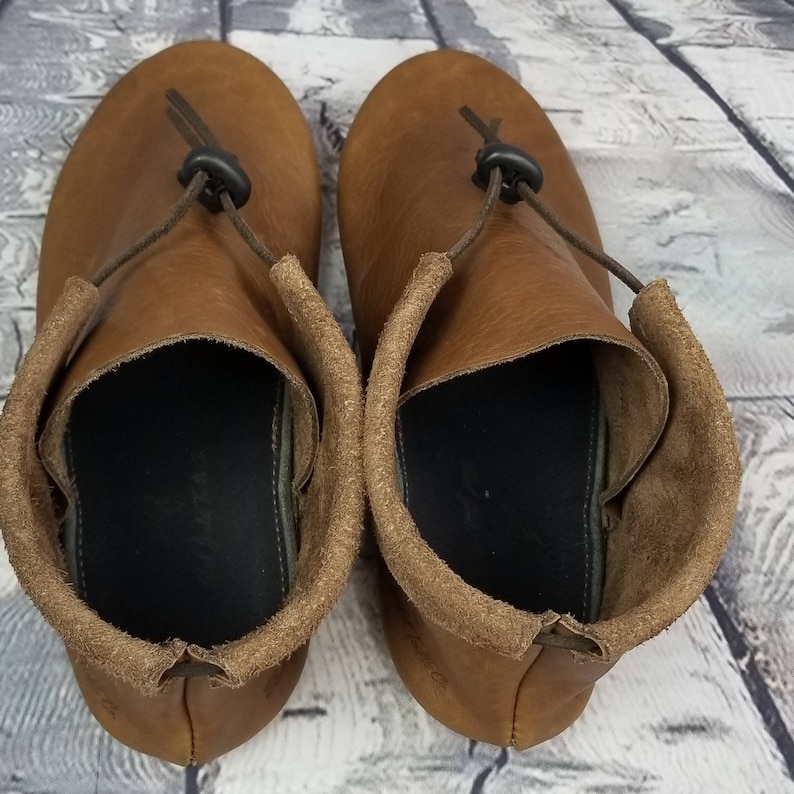 Handmade Leather Moccasins Outdoor Footwear for Him Leather Moccasin Shoes Men/'s Cowhide Dakota Moccasin Rugged Leather Moccs