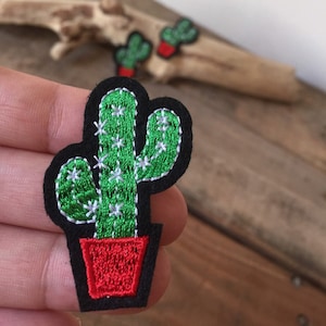 Cactus patch to sew or iron-on, tropical patch image 1