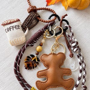 Berlock för björnväska, paracord-nyckelring, berlock för kaffeväska, presentidéer, mysiga smycken, berlocker för kaffeälskarväska