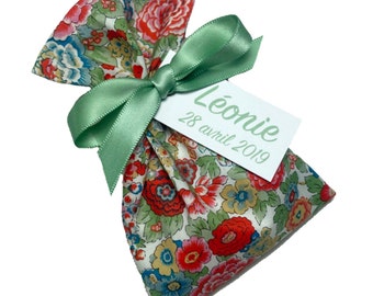 Set of 5 personalized dragee sachets in Liberty Elysian