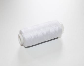 Bobine de fil à coudre 350 m blanche 100% polyester